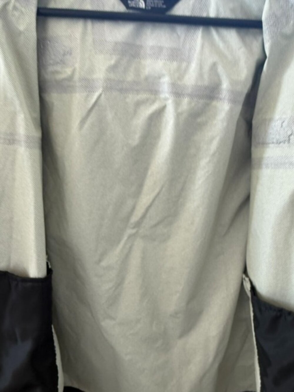 The North Face Venture 2 Men's Black Waterproof Hooded Rain Jacket (Small) - Picture 4 of 5